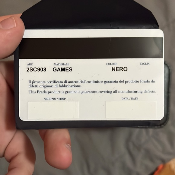 Prada - Picture 9 of 9